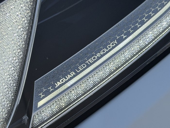 2024 Jaguar F-PACE SVR 575 Edition