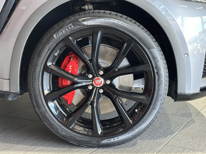 2019 Jaguar F-PACE SVR