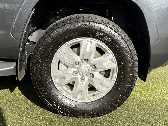 2025 Mitsubishi Triton GLX+