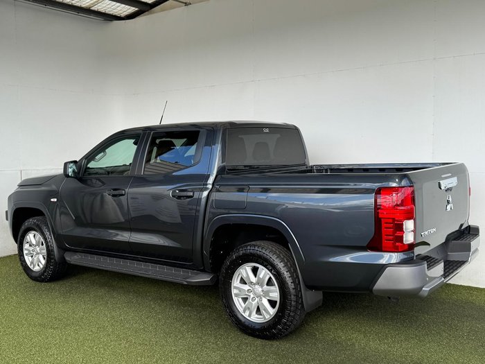 2025 Mitsubishi Triton GLX+