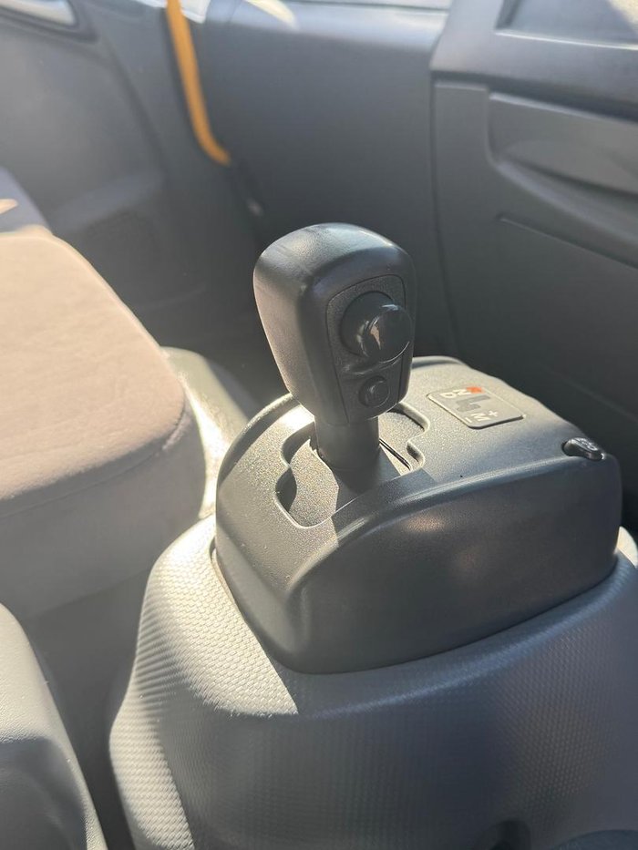 2021 Isuzu F Series FRR107-210