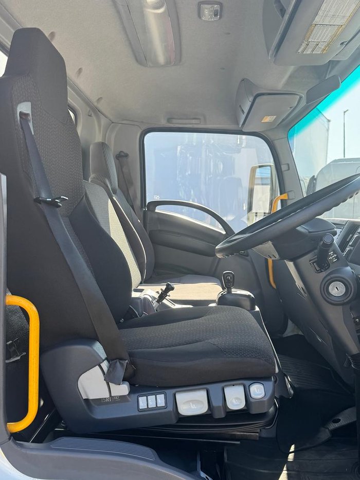 2021 Isuzu F Series FRR107-210