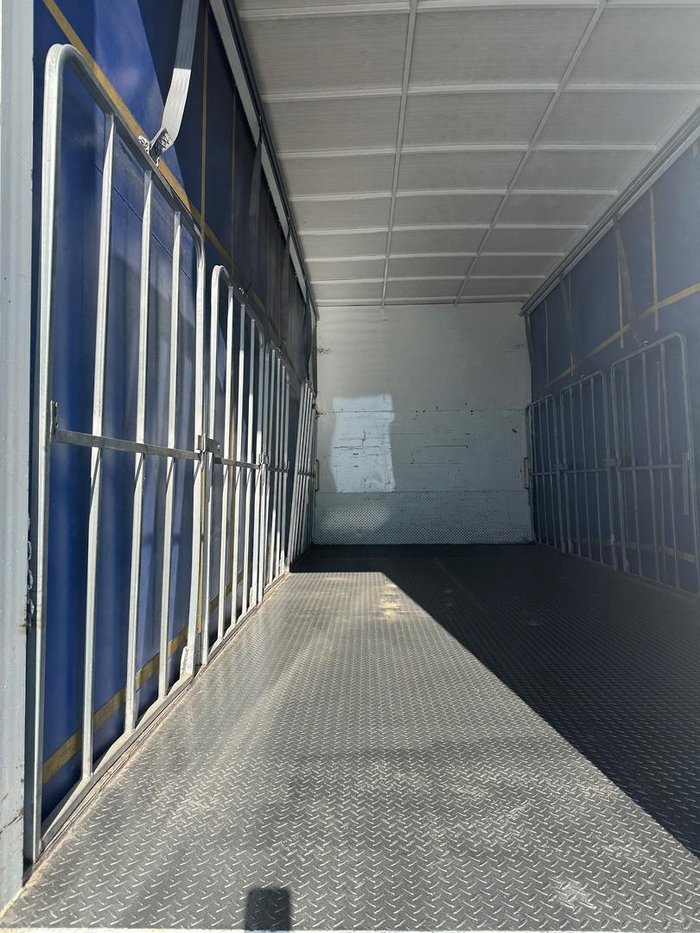 2021 Isuzu F Series FRR107-210