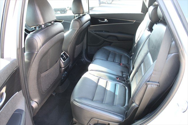 2017 Kia Sorento SLi