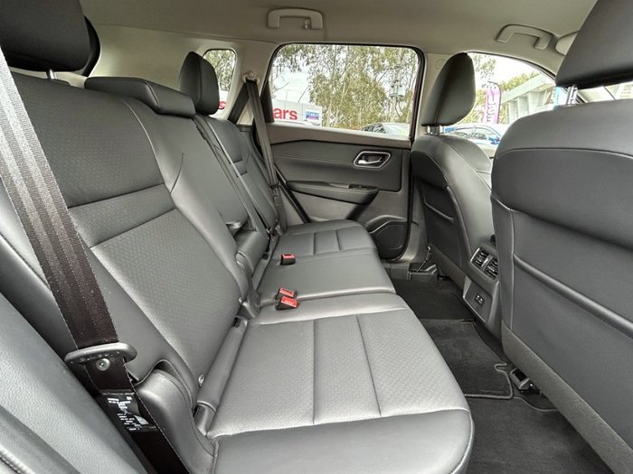 2025 Nissan X-TRAIL ST-L