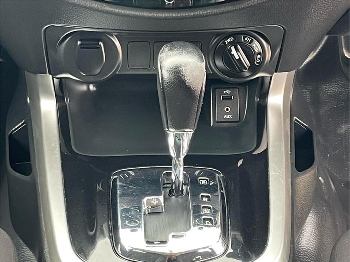 2017 Nissan Navara SL D23 Series 2 4X4 Dual Range Brilliant Silver