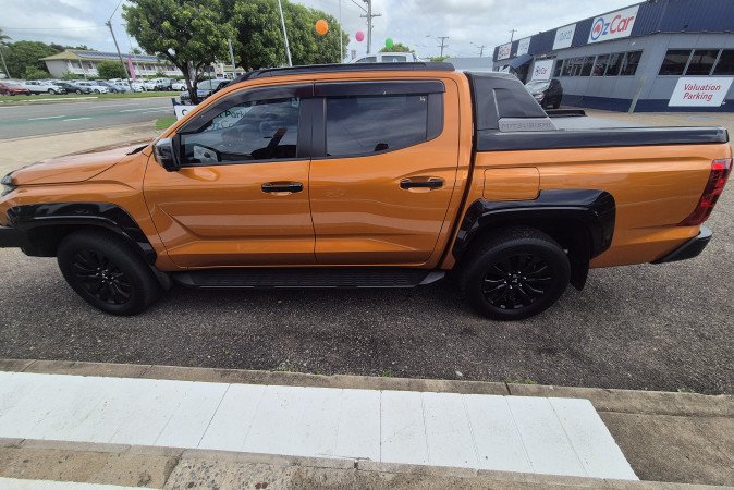 2024 MITSUBISHI TRITON GSR (4x4)