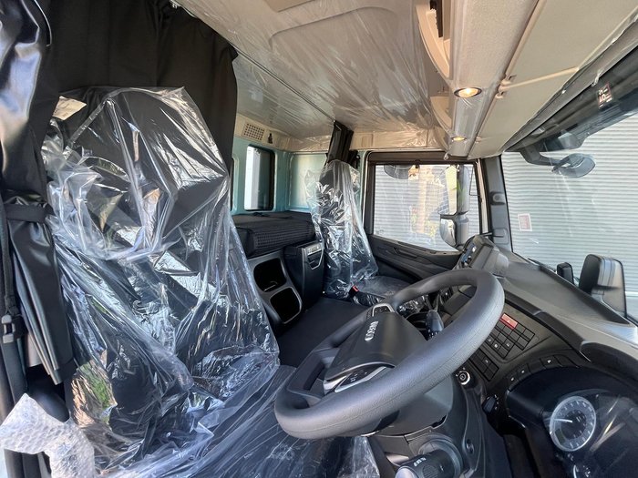 2025 Iveco S-Way AT600