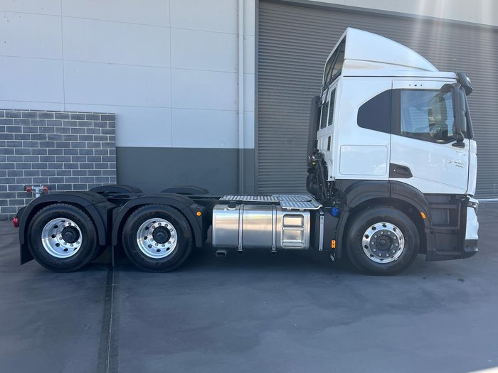 2025 Iveco S-Way AT600