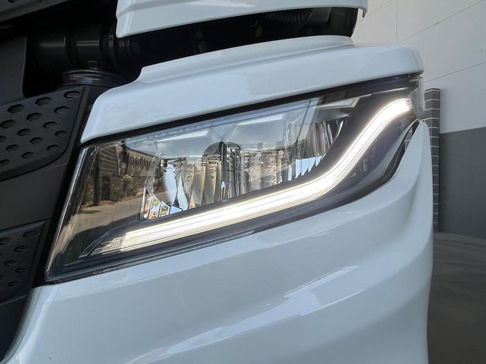 2025 Iveco S-Way AT600