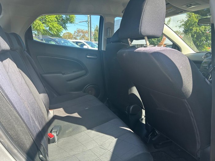 2014 Mazda 2 Neo Sport