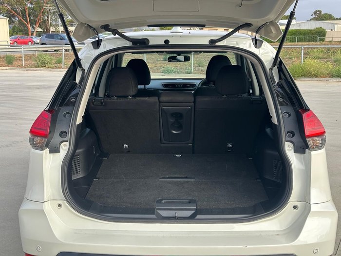 2022 Nissan X-TRAIL ST