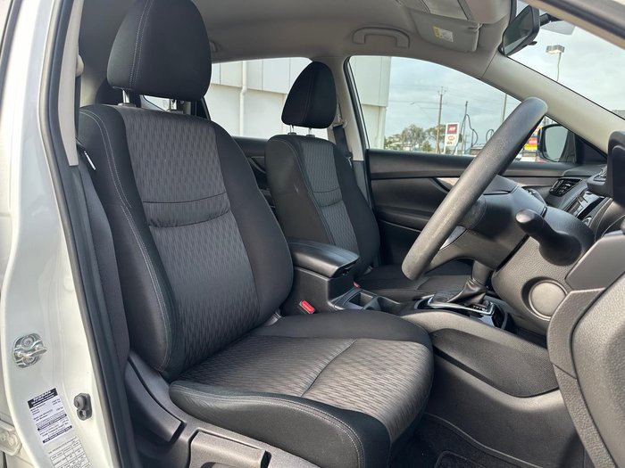 2022 Nissan X-TRAIL ST