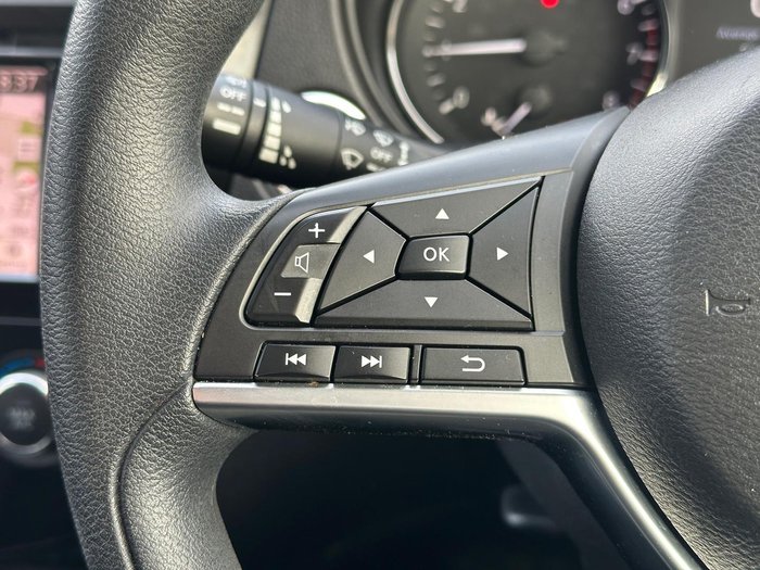 2022 Nissan X-TRAIL ST