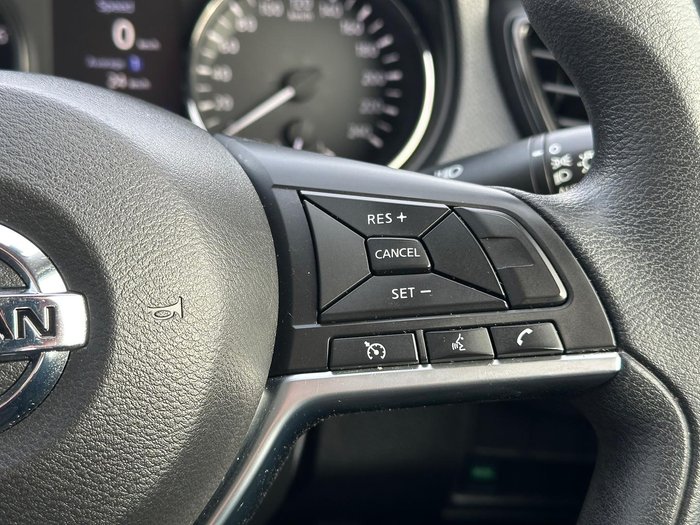 2022 Nissan X-TRAIL ST