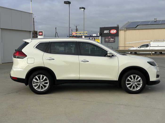 2022 Nissan X-TRAIL ST