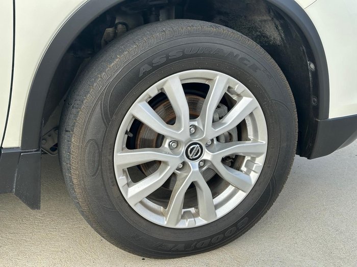 2022 Nissan X-TRAIL ST