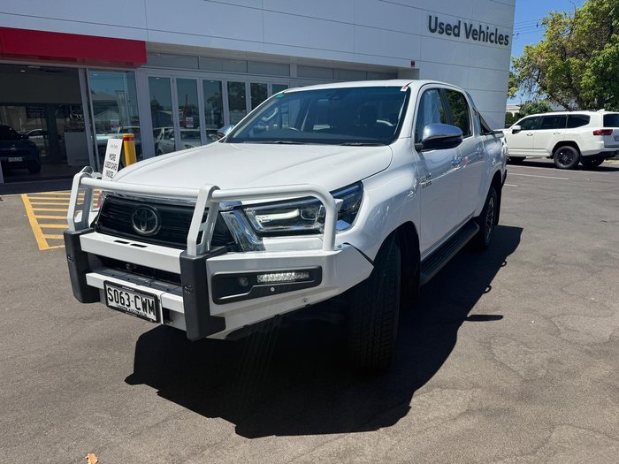 2023 Toyota Hilux SR5