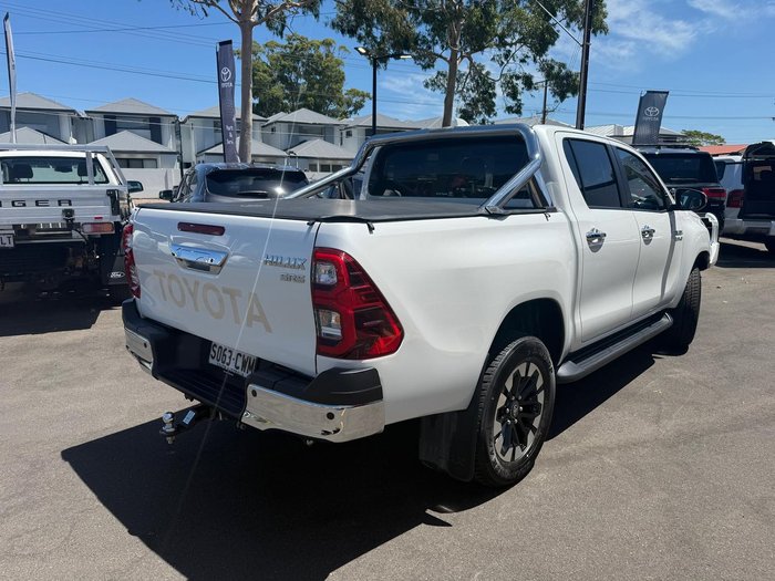 2023 Toyota Hilux SR5