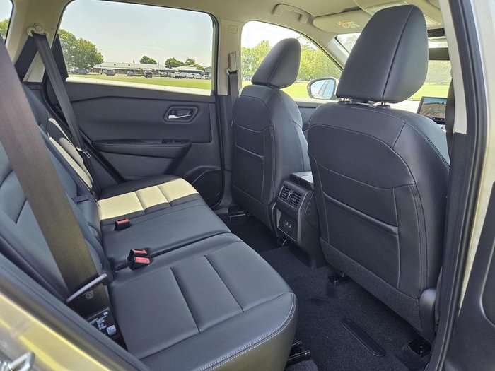 2026 Nissan X-TRAIL ST-L