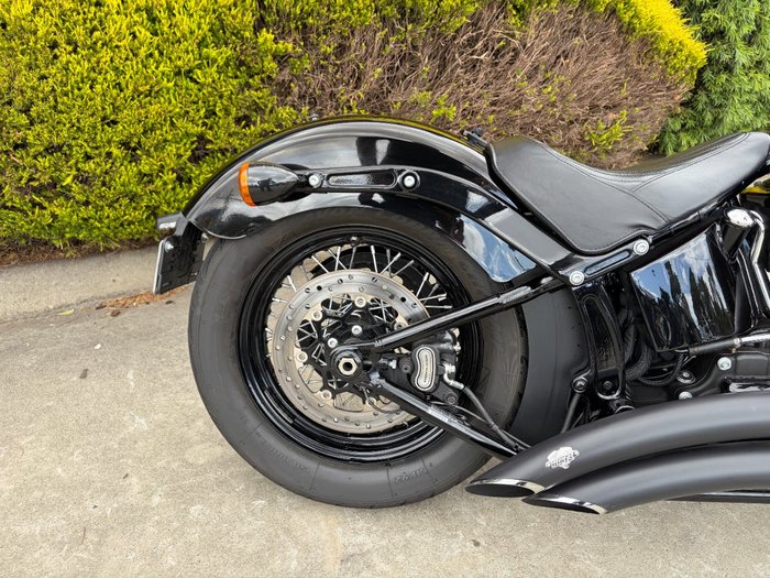 2017 HARLEY-DAVIDSON FLSS SOFTAIL SLIM S Black