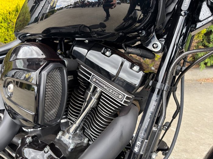 2017 HARLEY-DAVIDSON FLSS SOFTAIL SLIM S Black