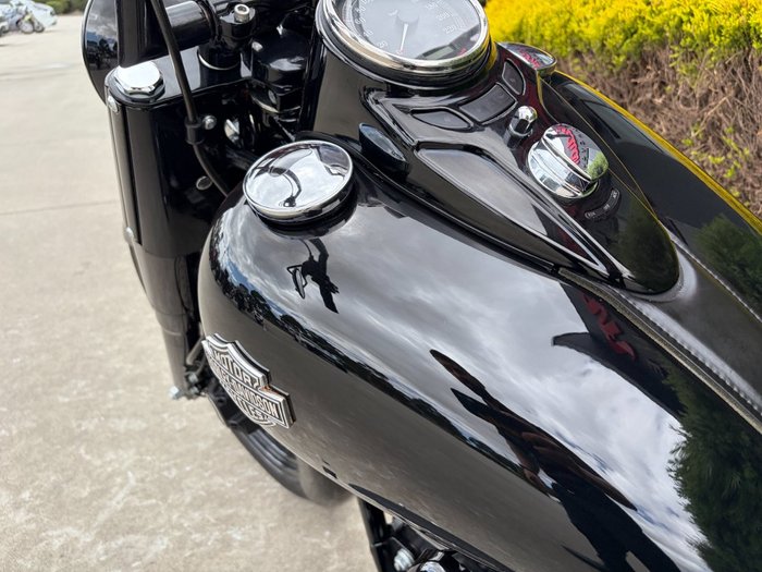 2017 HARLEY-DAVIDSON FLSS SOFTAIL SLIM S Black