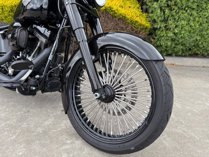 2017 HARLEY-DAVIDSON FLSS SOFTAIL SLIM S Black