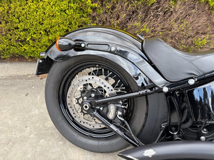 2017 HARLEY-DAVIDSON FLSS SOFTAIL SLIM S Black