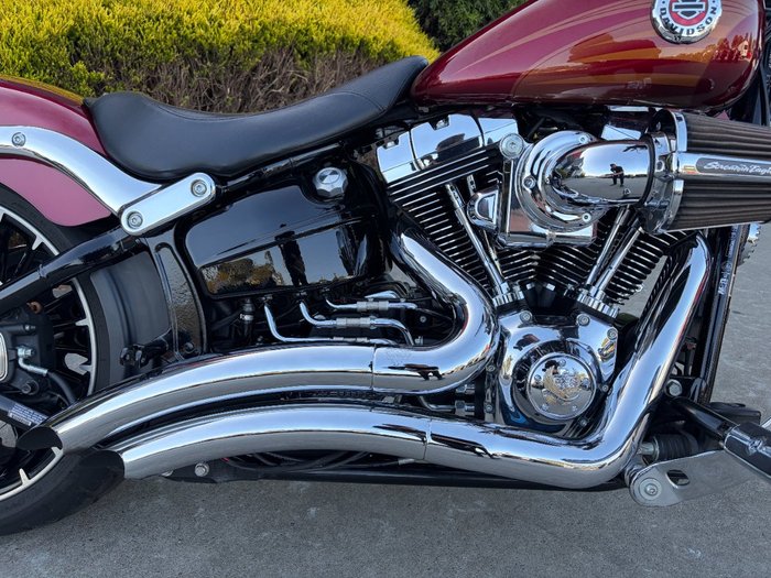 2017 HARLEY-DAVIDSON FXSB SOFTAIL BREAKOUT Red