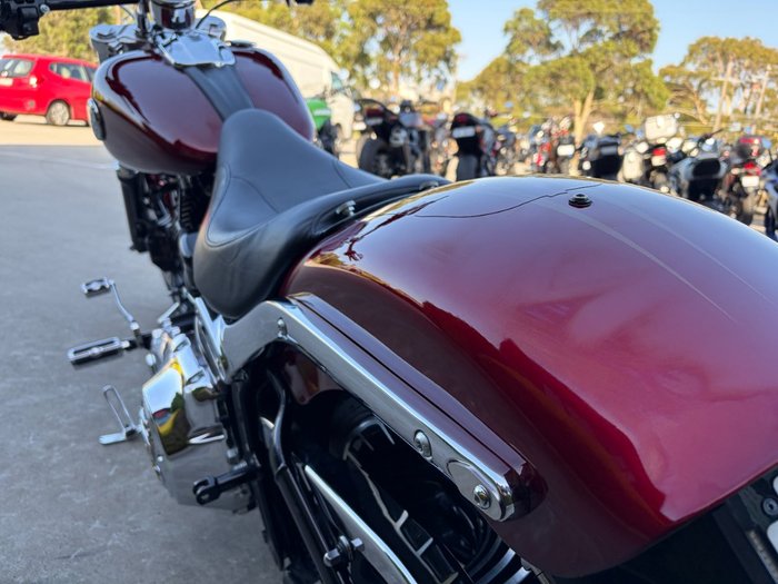 2017 HARLEY-DAVIDSON FXSB SOFTAIL BREAKOUT Red