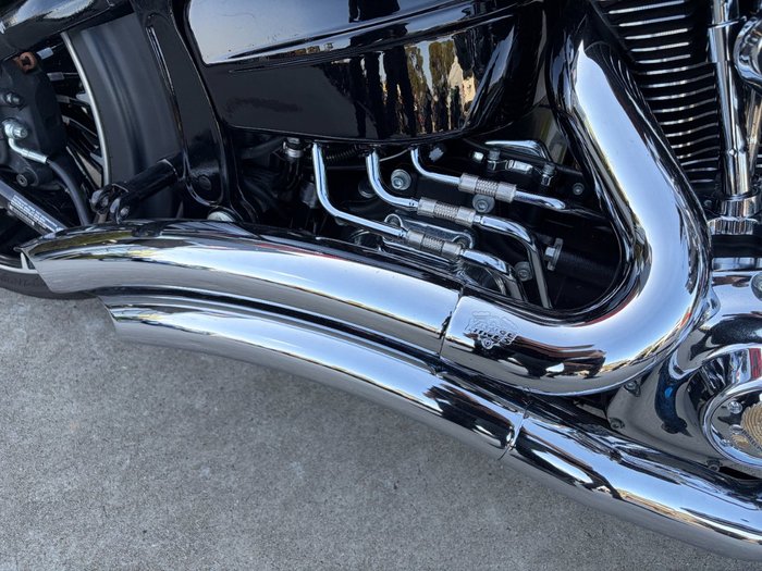 2017 HARLEY-DAVIDSON FXSB SOFTAIL BREAKOUT Red