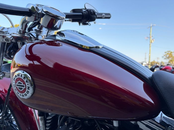 2017 HARLEY-DAVIDSON FXSB SOFTAIL BREAKOUT Red