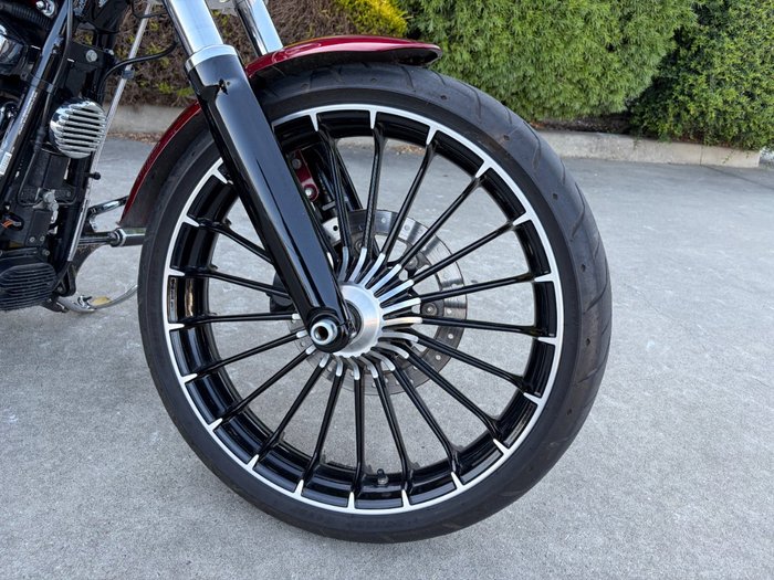 2017 HARLEY-DAVIDSON FXSB SOFTAIL BREAKOUT Red