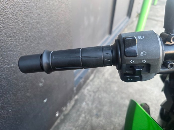 2012 Kawasaki Z1000 GREEN