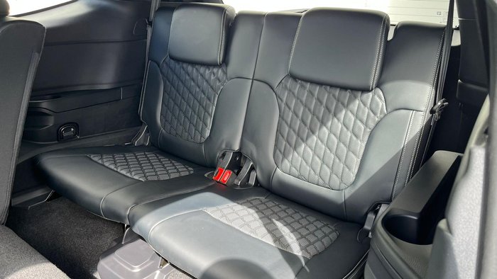 2025 Ford Everest Platinum