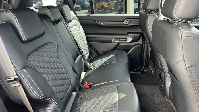 2025 Ford Everest Platinum