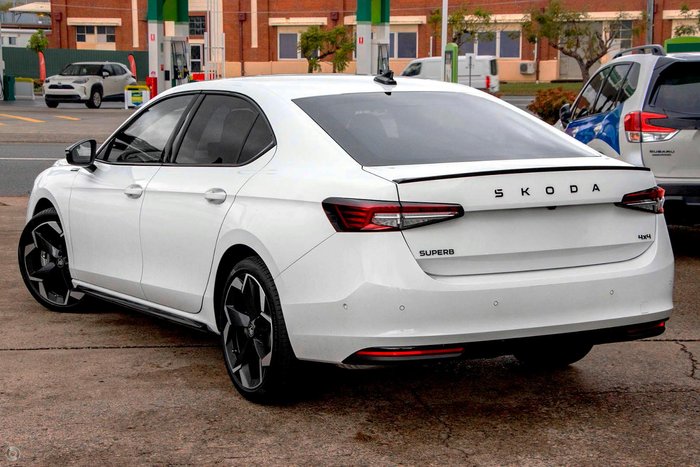 2026 SKODA Superb 195TSI Sportline