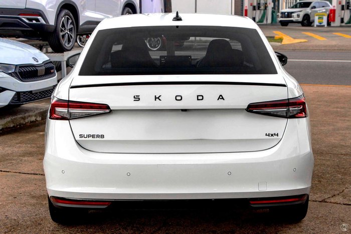 2026 SKODA Superb 195TSI Sportline