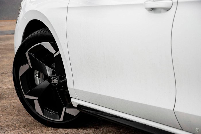 2026 SKODA Superb 195TSI Sportline