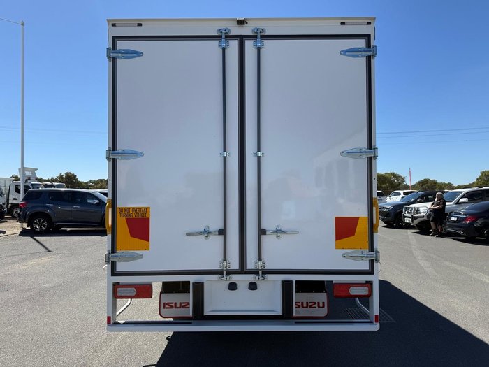 2026 Isuzu N Series NQR 88/80-190 AM D42, AUTO, 8 PALLET FREIGHT PACK