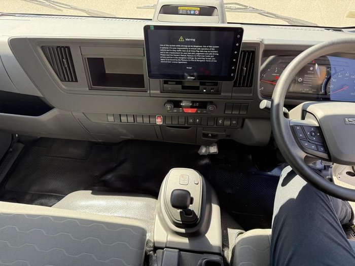2026 Isuzu N Series NQR 88/80-190 AM D42, AUTO, 8 PALLET FREIGHT PACK