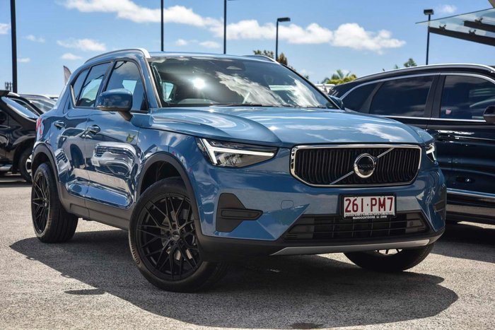 2023 Volvo XC40 Ultimate B4 Bright