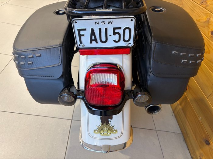 2022 HARLEY-DAVIDSON FLHCS HERITAGE CLASSIC 114