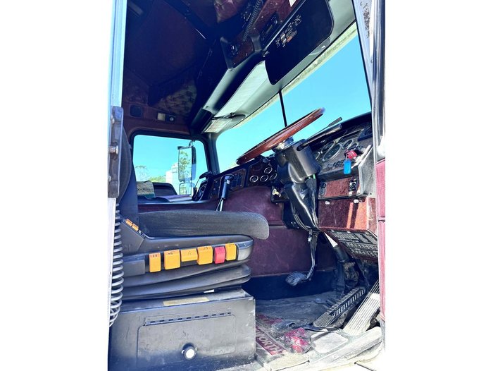 2007 Kenworth Prime Mover K104b