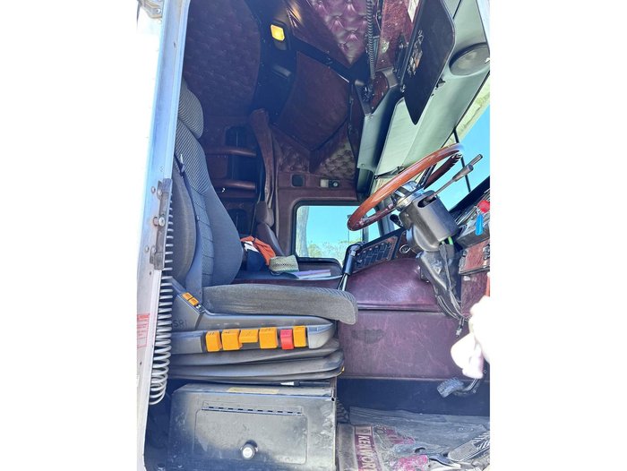 2007 Kenworth K104b