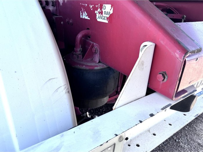 2007 Kenworth Prime Mover K104b