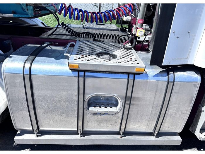 2007 Kenworth Prime Mover K104b