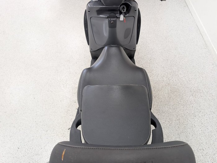 2007 APRILIA SCARABEO 250ie grey