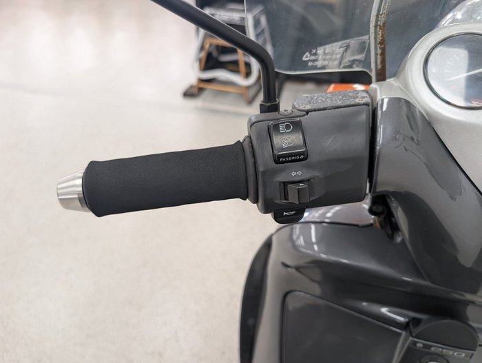 2007 APRILIA SCARABEO 250ie grey